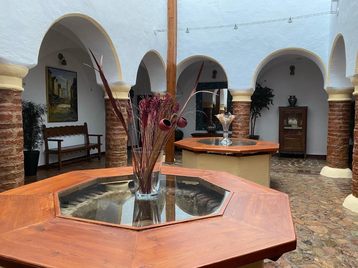 Hotel Monasterio De Rocamador